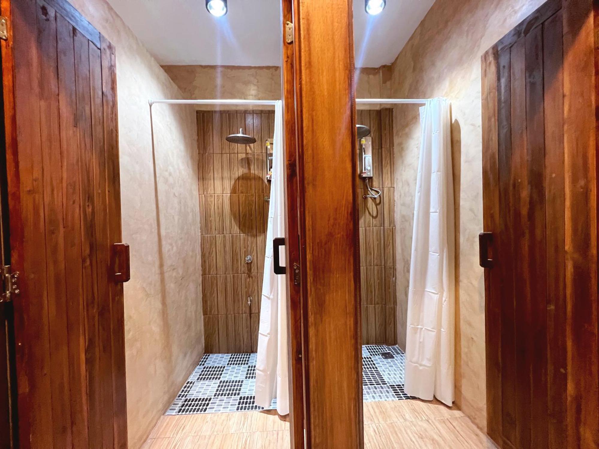 Sierra Hostel Nai Yang Экстерьер фото